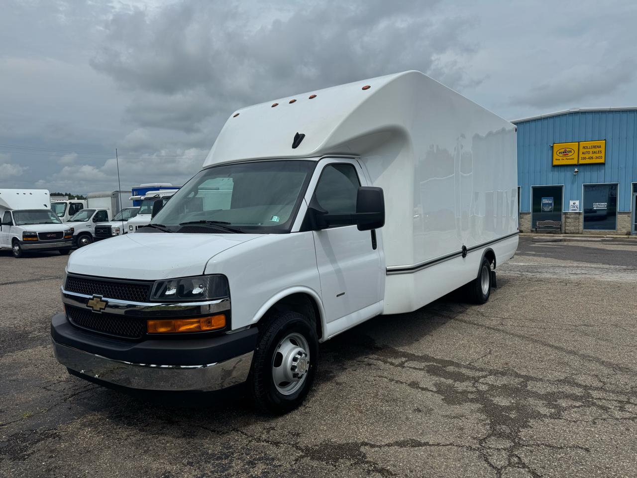 Chevrolet Express Commercial Cutaway 3500 Van 177" 2024