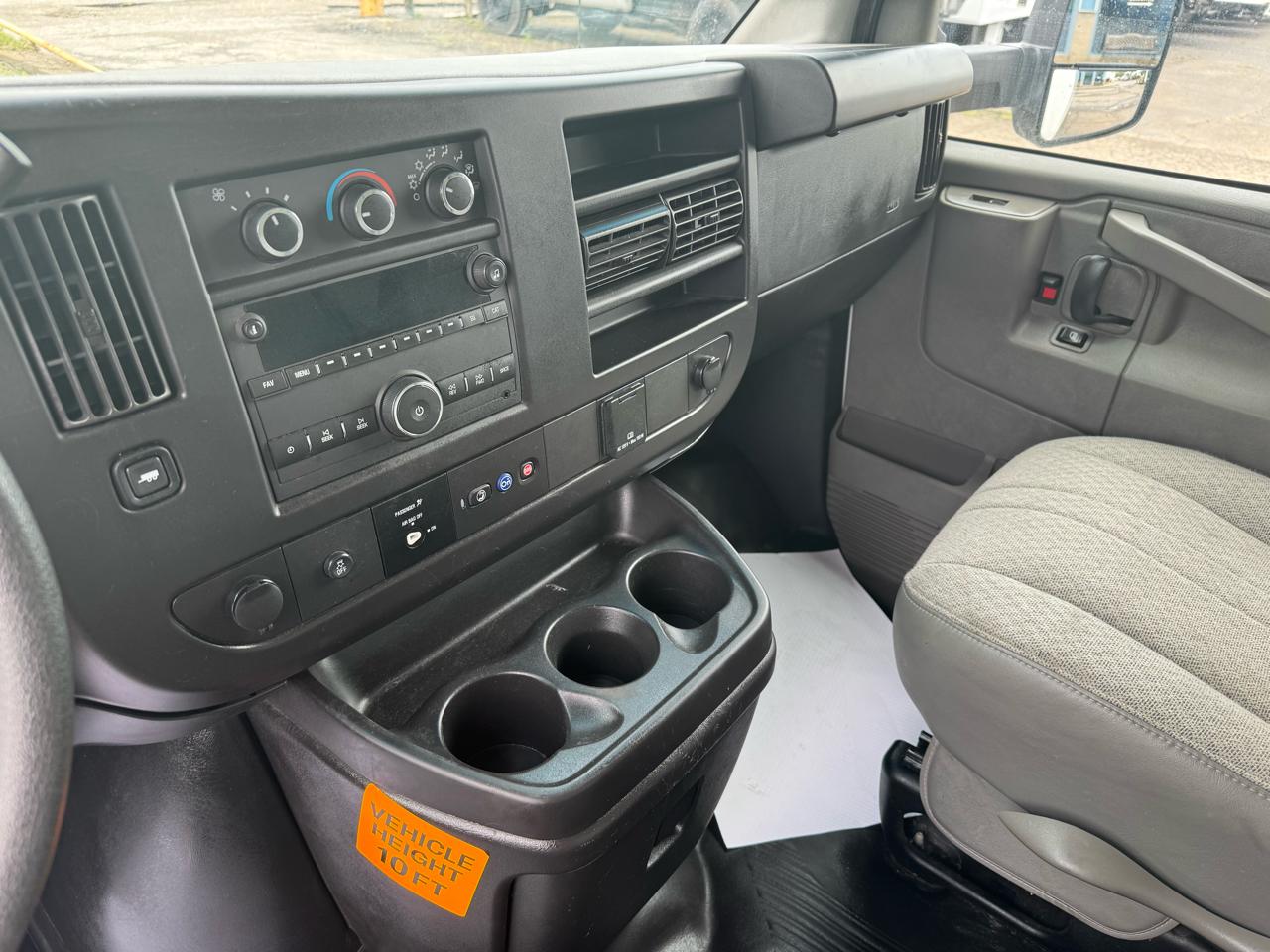 Chevrolet Express Commercial Cutaway 3500 Van 177" 2024