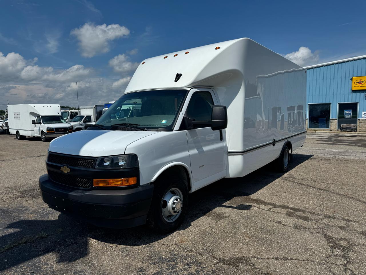 Chevrolet Express Commercial Cutaway 3500 Van 177" 2024