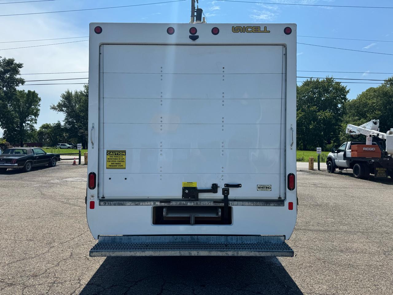 Chevrolet Express Commercial Cutaway 3500 Van 177" 2024