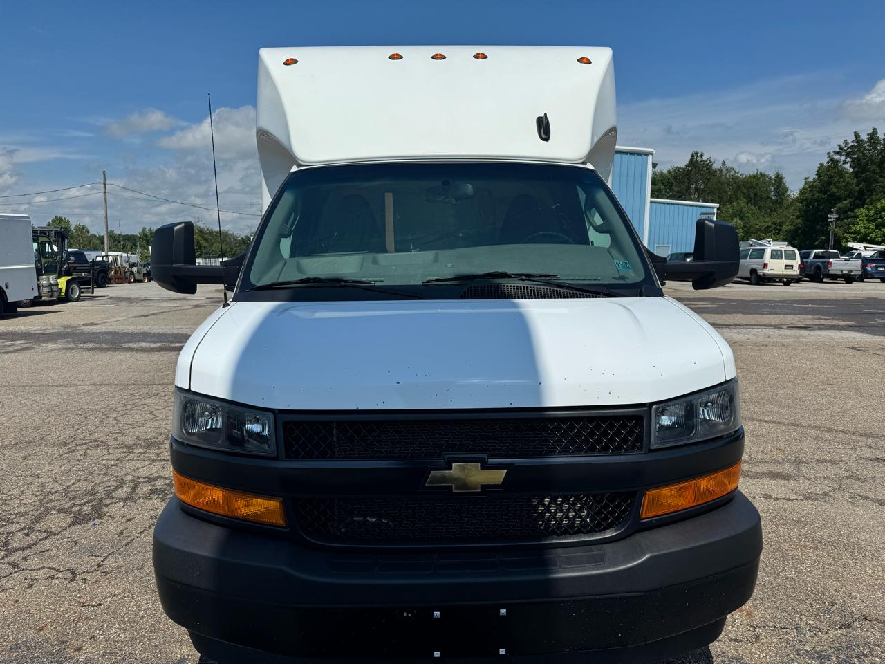 Chevrolet Express Commercial Cutaway 3500 Van 177" 2024