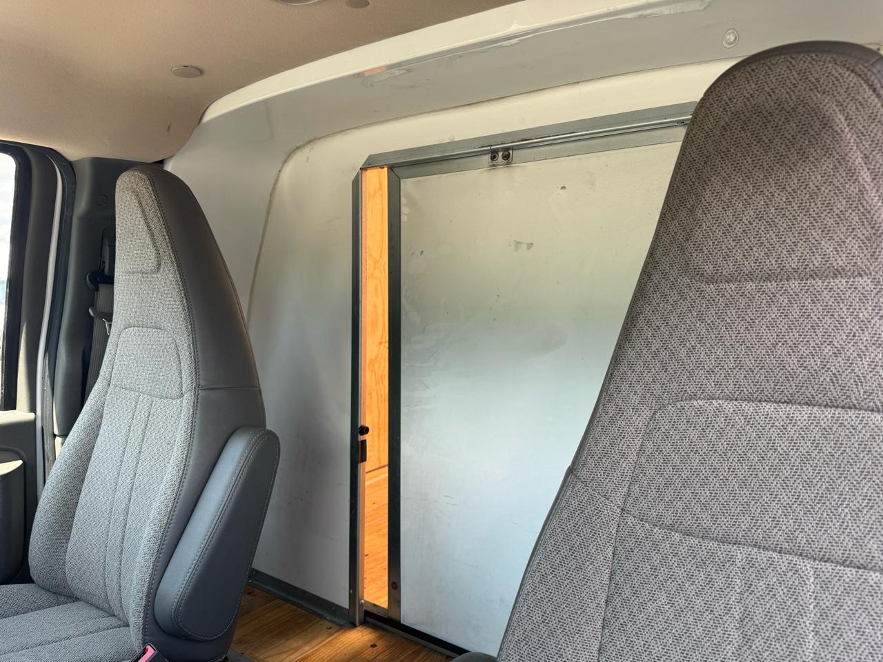Chevrolet Express Commercial Cutaway 3500 Van 177" 2024