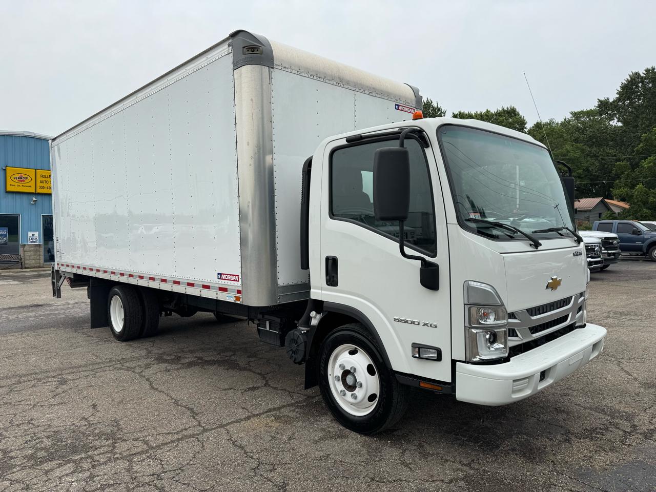 Chevrolet 5500 XG LCF Gas 2WD Reg Cab 176" 2025
