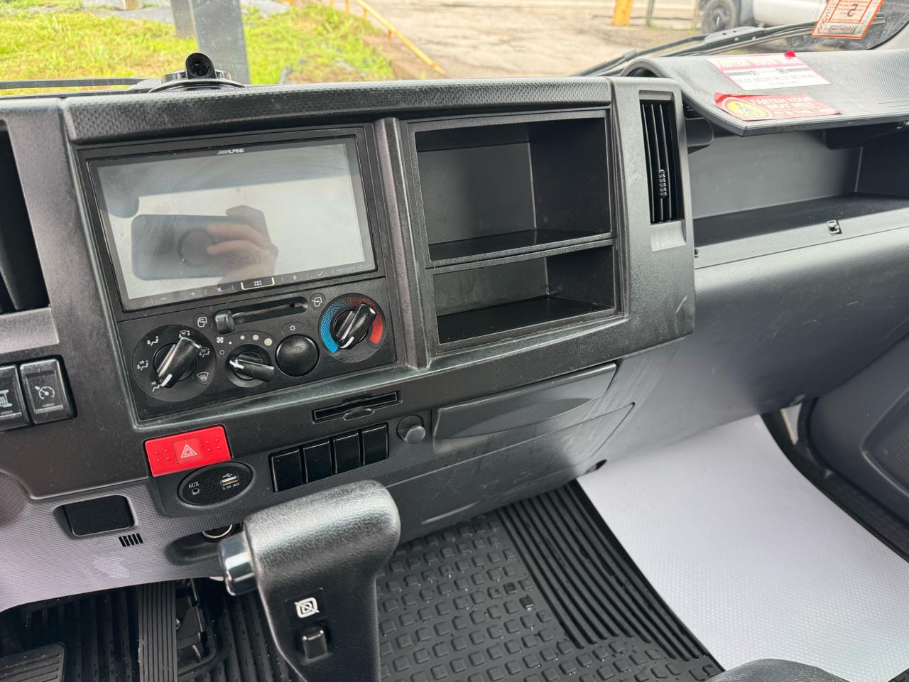 Chevrolet 5500 XG LCF Gas 2WD Reg Cab 176" 2025
