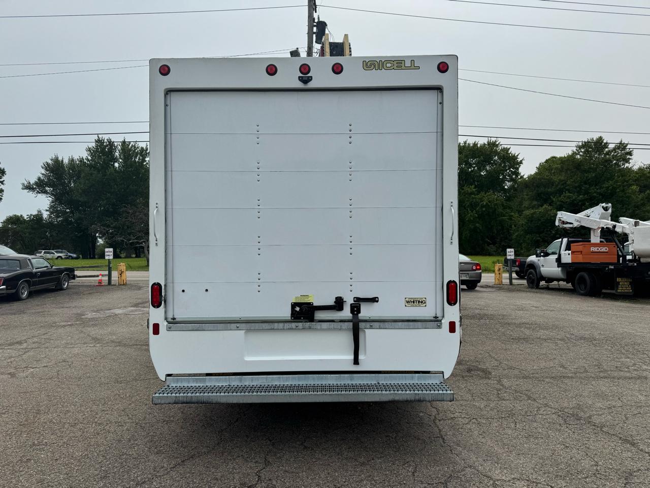 Chevrolet Express Commercial Cutaway 3500 Van 159" 2023