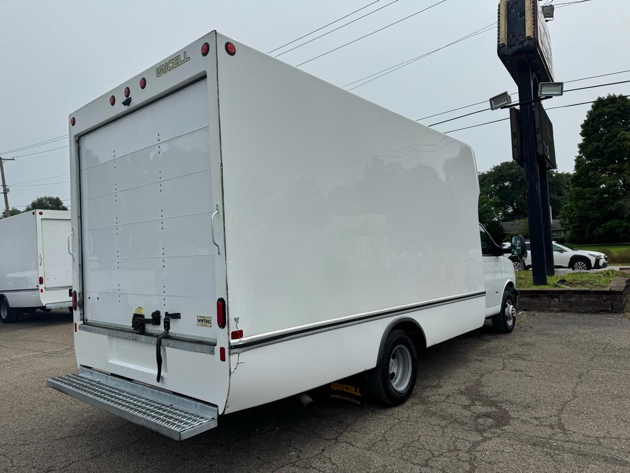 Chevrolet Express Commercial Cutaway 3500 Van 159" 2023