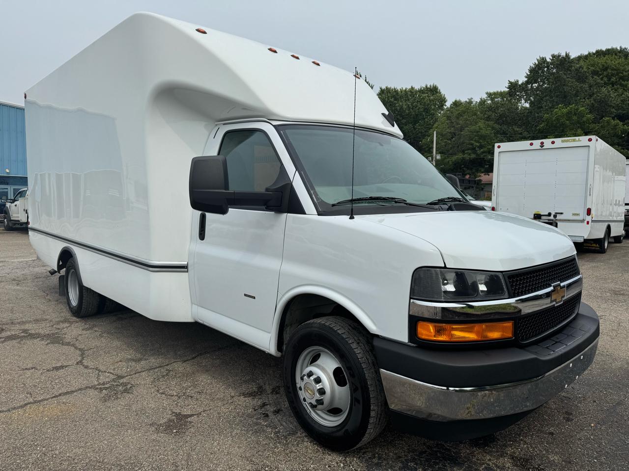 Chevrolet Express Commercial Cutaway 3500 Van 159" 2023