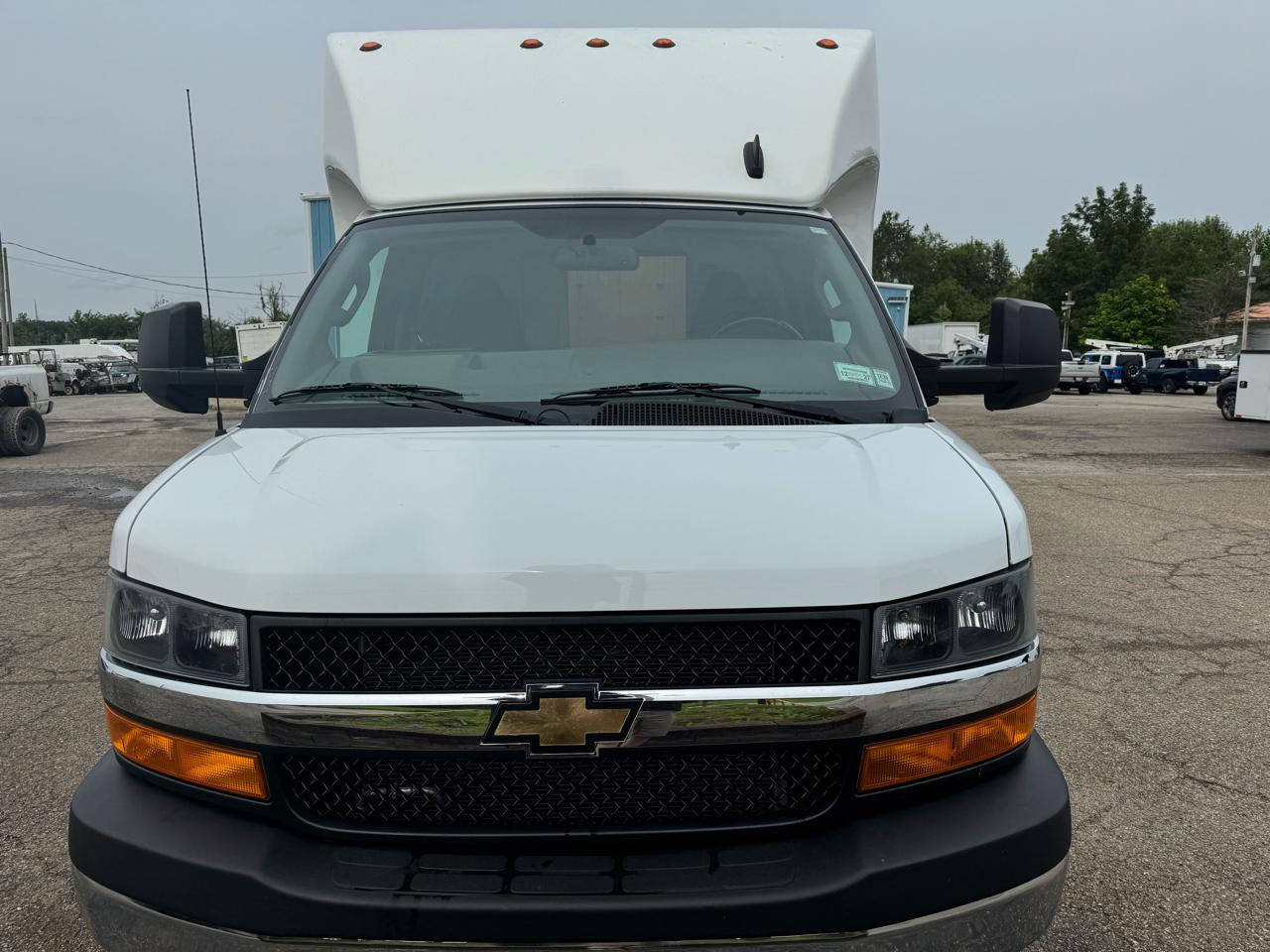 Chevrolet Express Commercial Cutaway 3500 Van 159" 2023