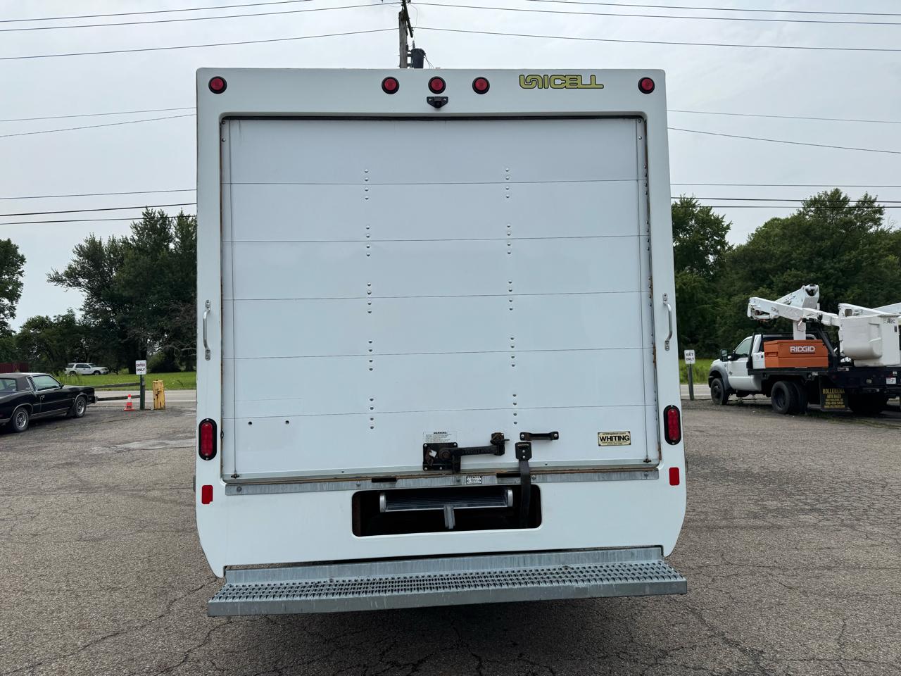 Chevrolet Express Commercial Cutaway 3500 Van 177" 2022