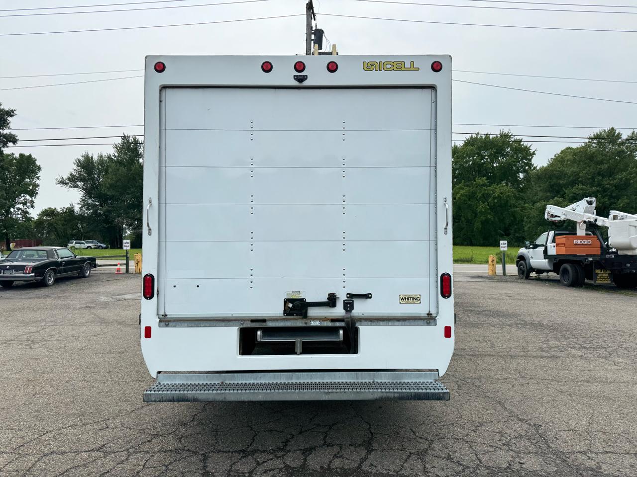 Chevrolet Express Commercial Cutaway 3500 Van 177" 2021