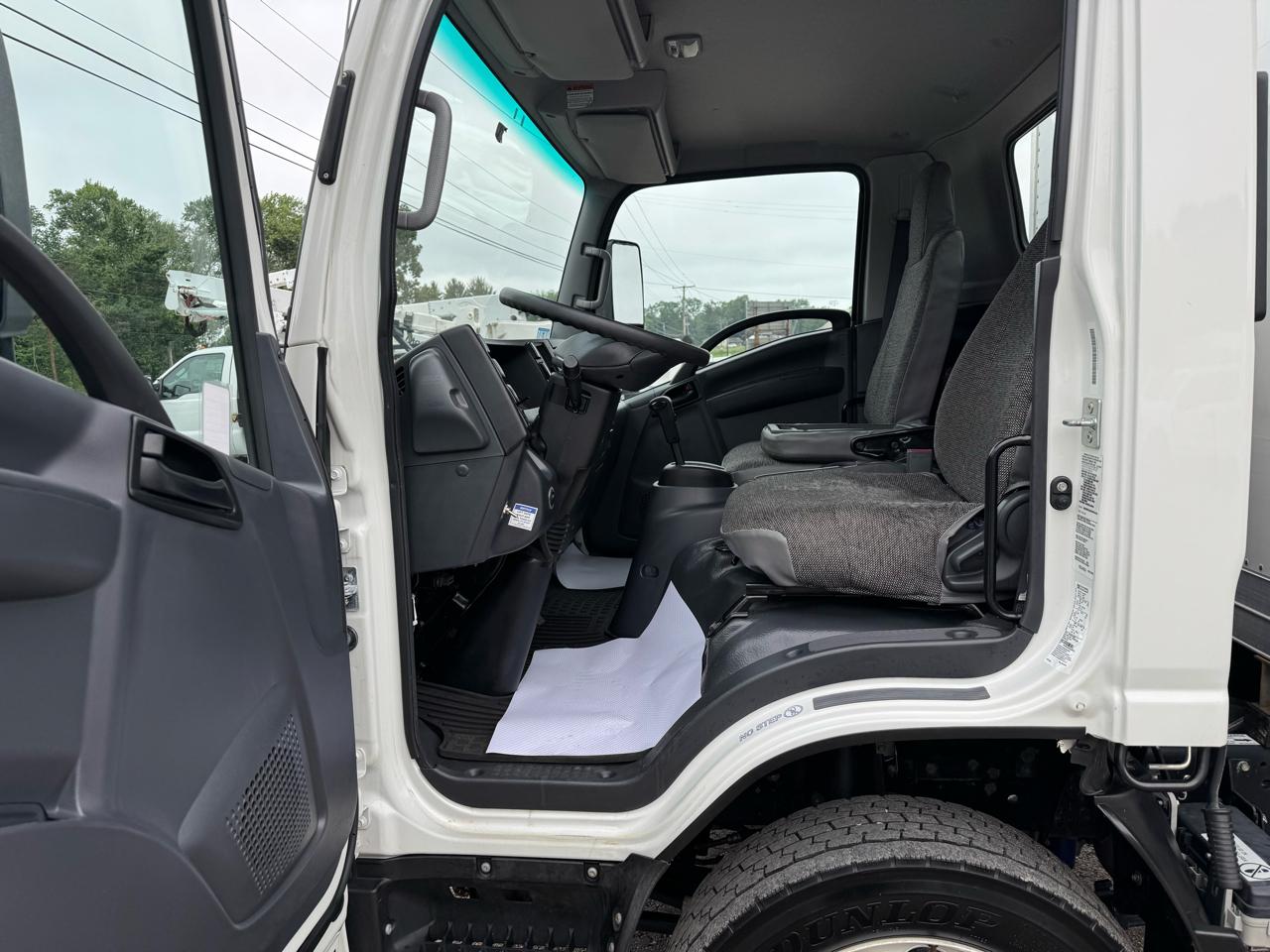 Chevrolet 5500 XG LCF Gas 2WD Reg Cab 176" 2025
