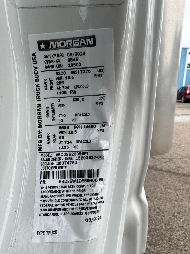 Chevrolet 5500 XG LCF Gas 2WD Reg Cab 176" 2025