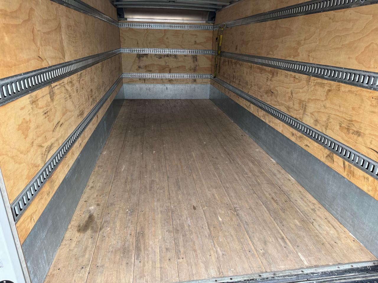 Chevrolet 5500 XG LCF Gas 2WD Reg Cab 176" 2025