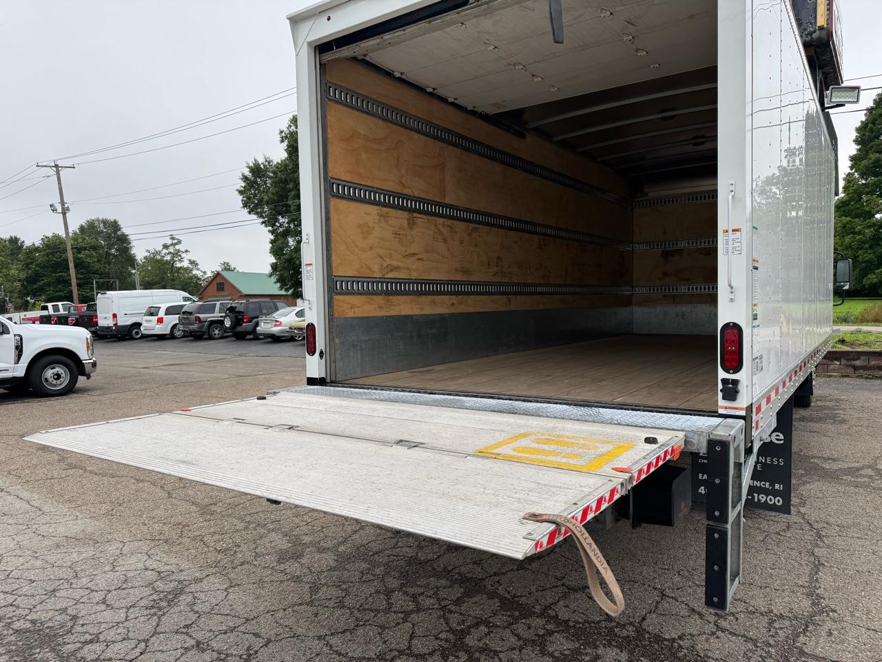 Chevrolet 5500 XG LCF Gas 2WD Reg Cab 176" 2025