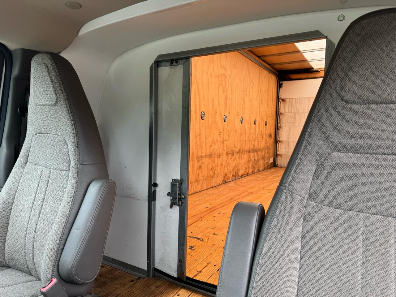 Chevrolet Express Commercial Cutaway 3500 Van 177" 2023