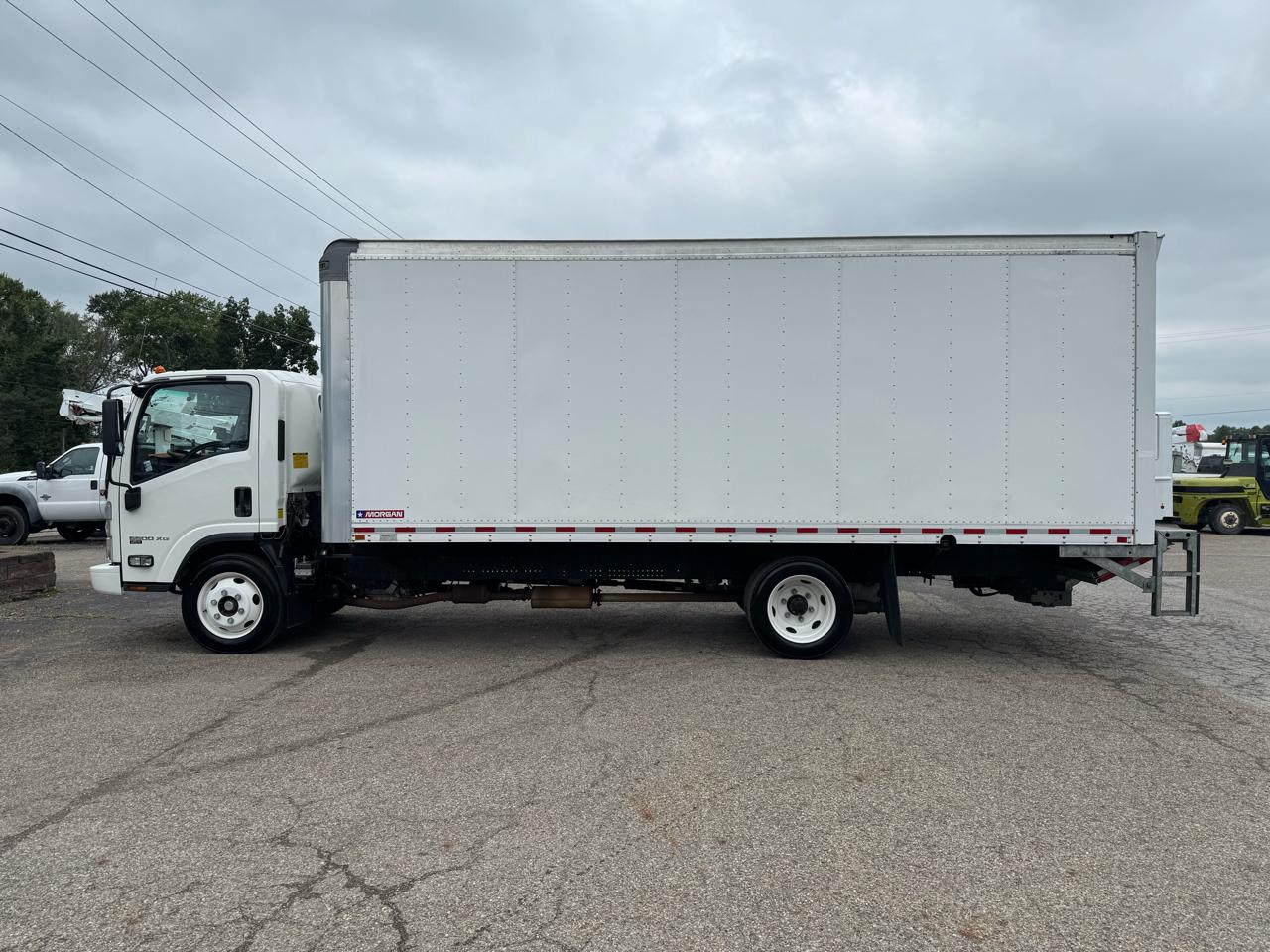 Chevrolet 5500 XG LCF Gas 2WD Reg Cab 176" 2025