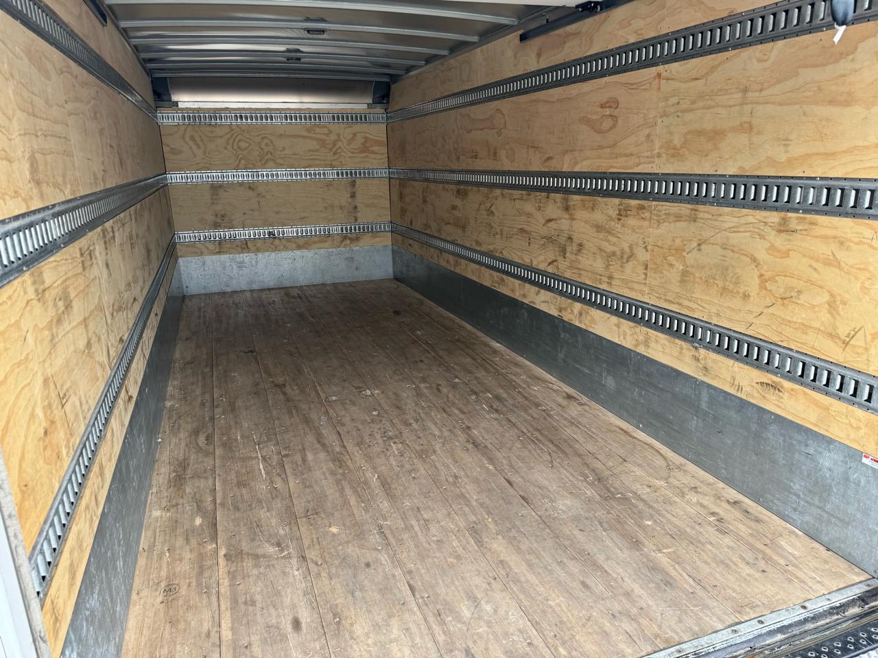 Chevrolet 5500 XG LCF Gas 2WD Reg Cab 176" 2025
