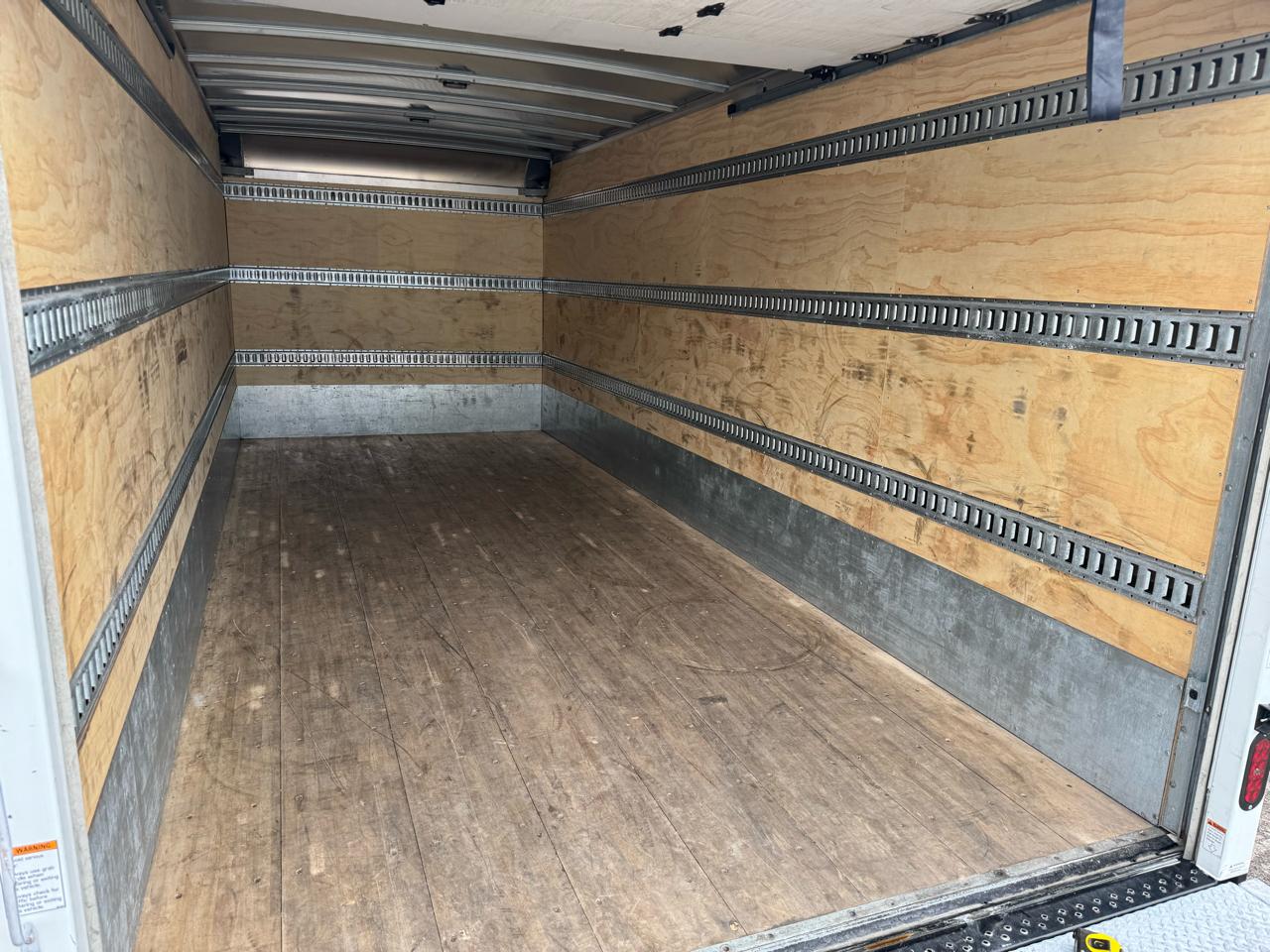 Chevrolet 5500 XG LCF Gas 2WD Reg Cab 176" 2025