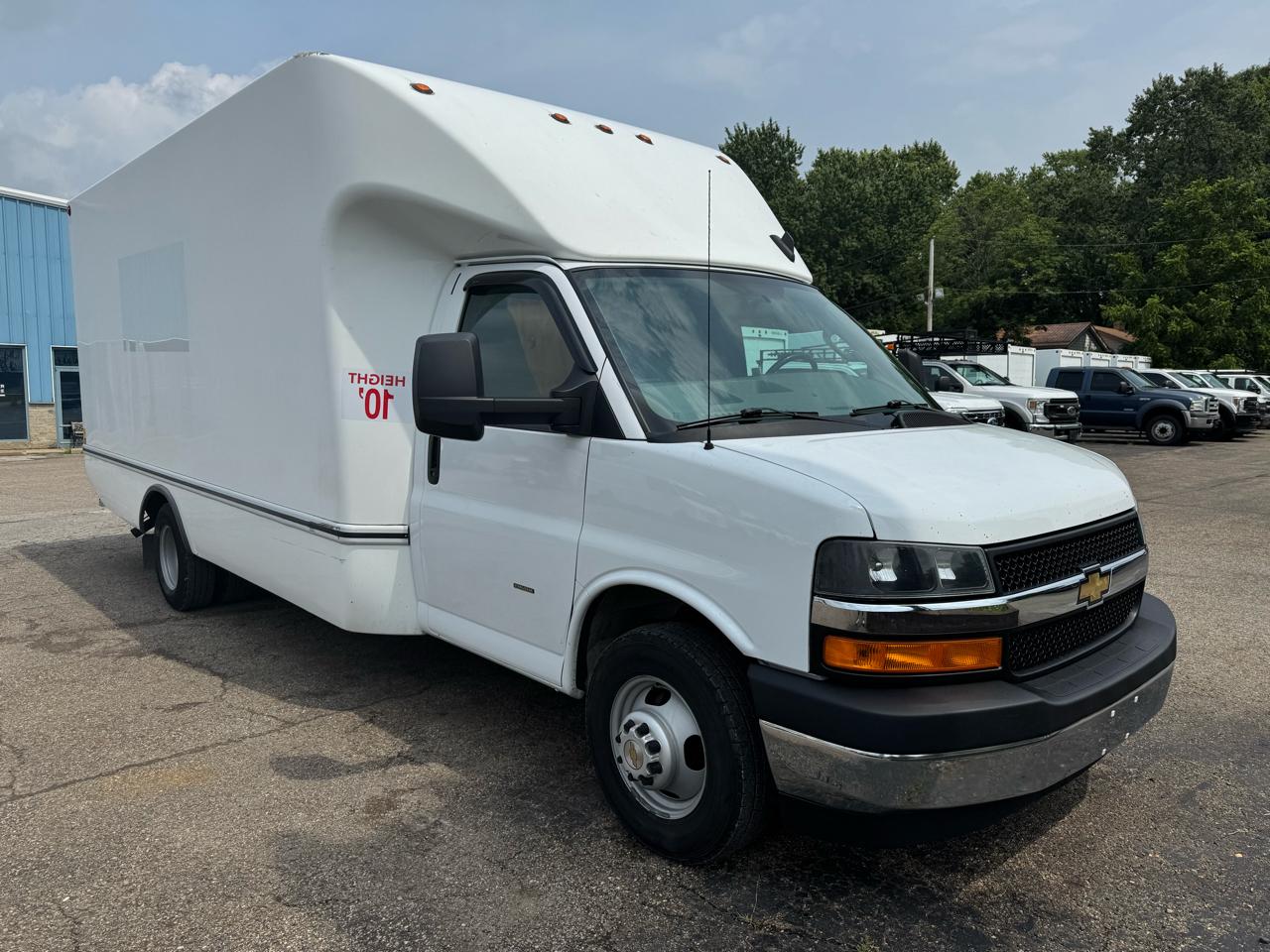 Chevrolet Express Commercial Cutaway 3500 Van 177" 2023
