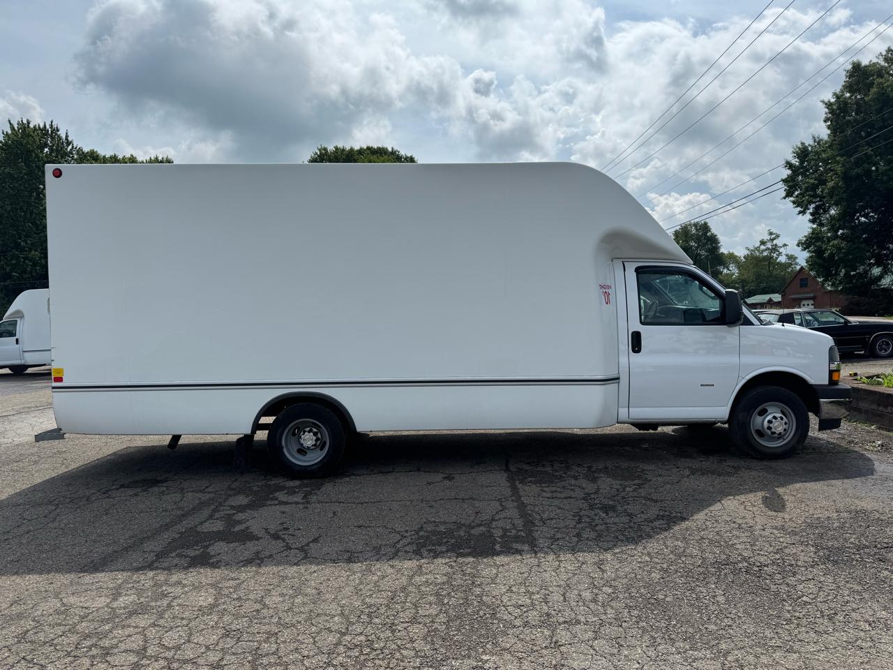 Chevrolet Express Commercial Cutaway 3500 Van 177" 2024