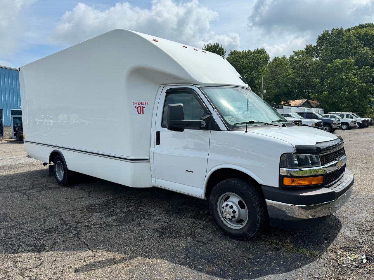 Chevrolet Express Commercial Cutaway 3500 Van 177" 2024