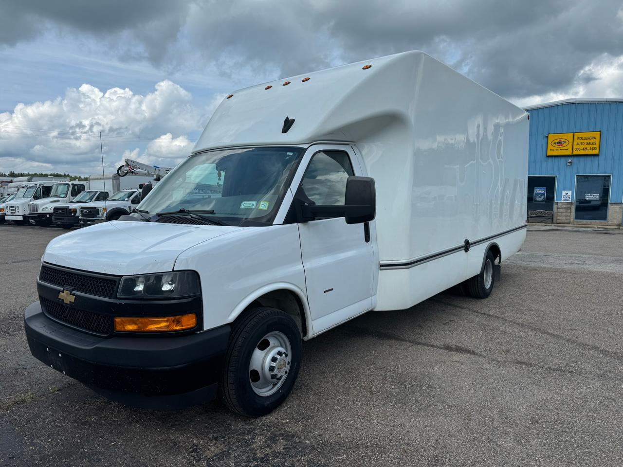 Chevrolet Express Commercial Cutaway 3500 Van 177" 2023