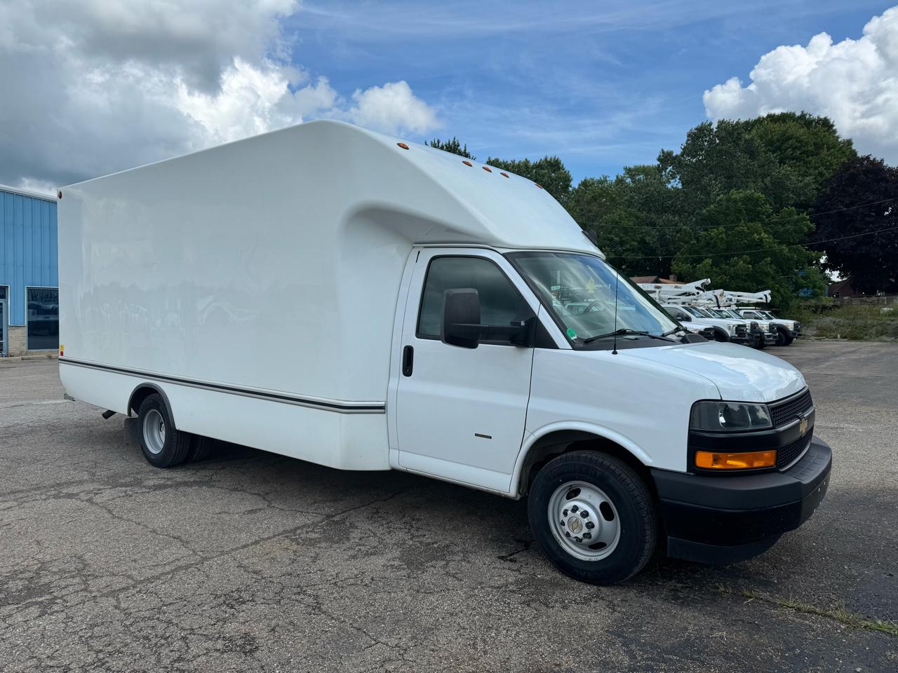 Chevrolet Express Commercial Cutaway 3500 Van 177" 2023