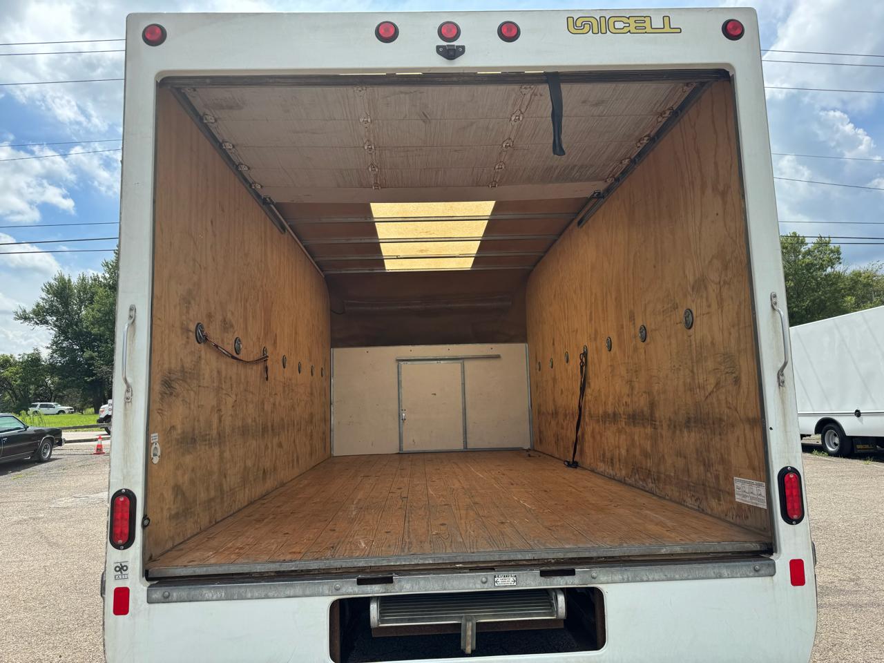 Chevrolet Express Commercial Cutaway 3500 Van 177" 2023