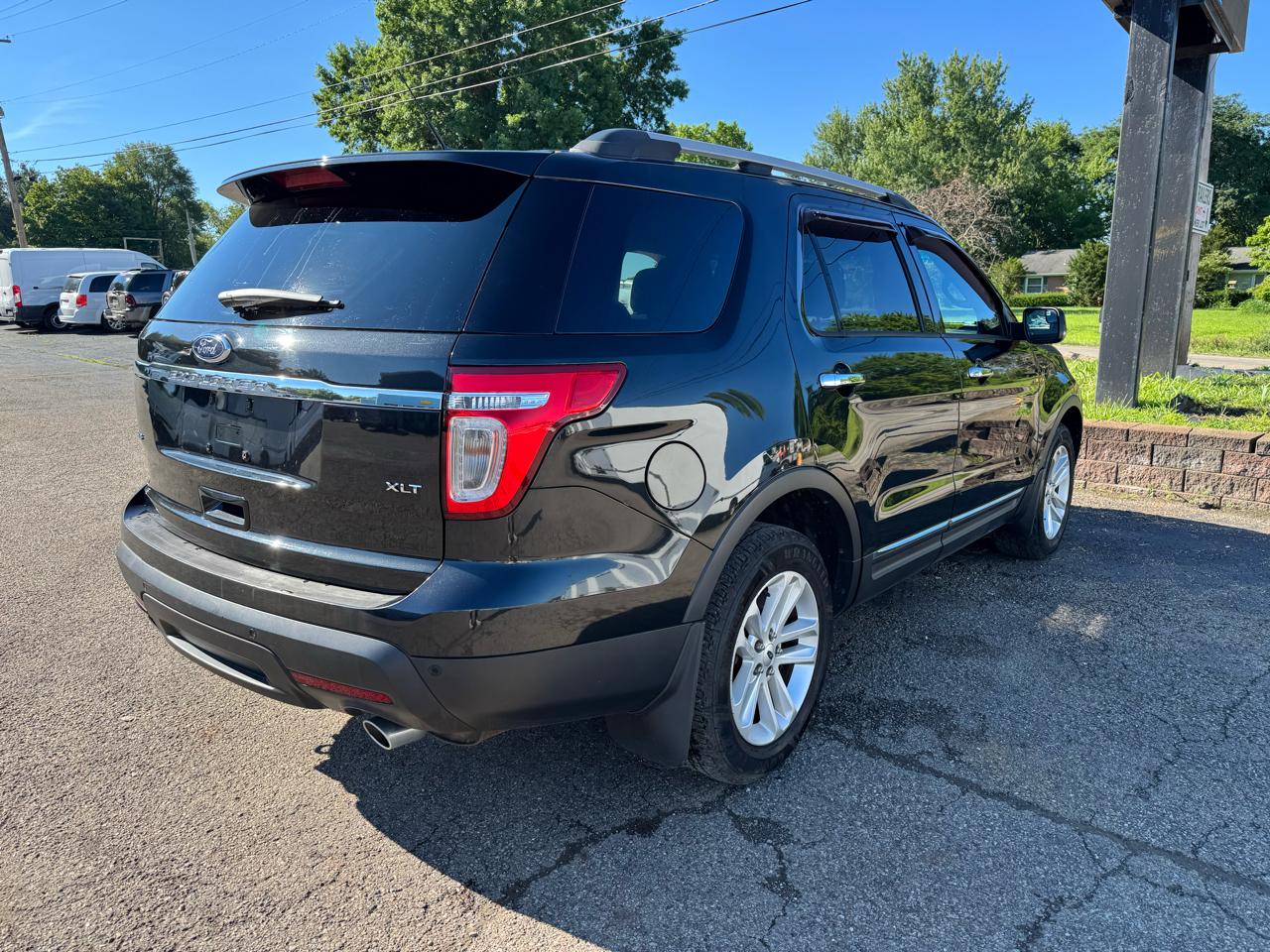 Ford Explorer 4WD 4dr XLT 2013