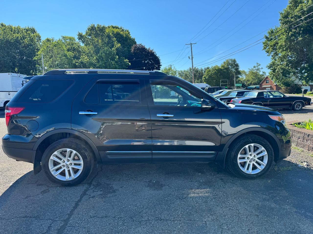 Ford Explorer 4WD 4dr XLT 2013
