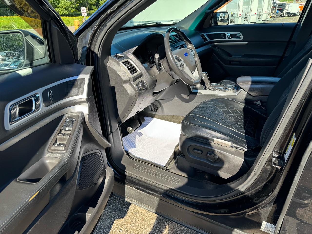 Ford Explorer 4WD 4dr XLT 2013