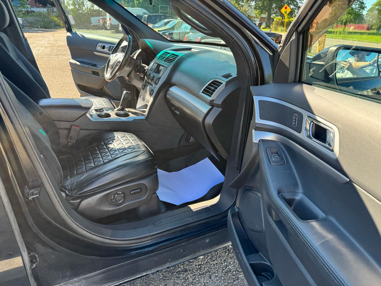 Ford Explorer 4WD 4dr XLT 2013
