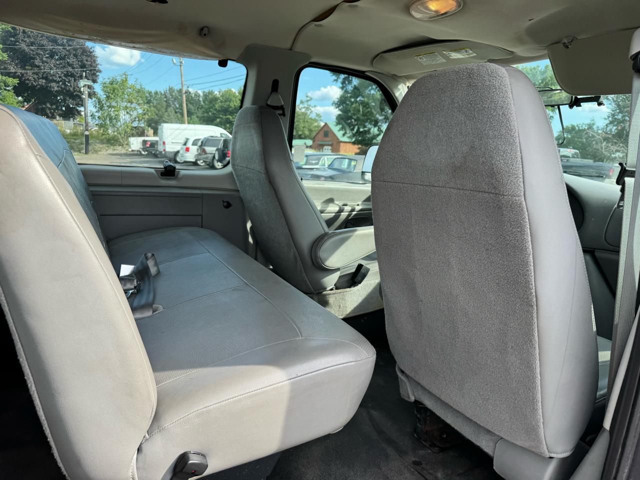 Ford Econoline Wagon E-350 Super Ext XLT 2006
