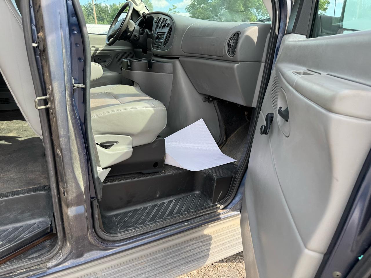 Ford Econoline Wagon E-350 Super Ext XLT 2006