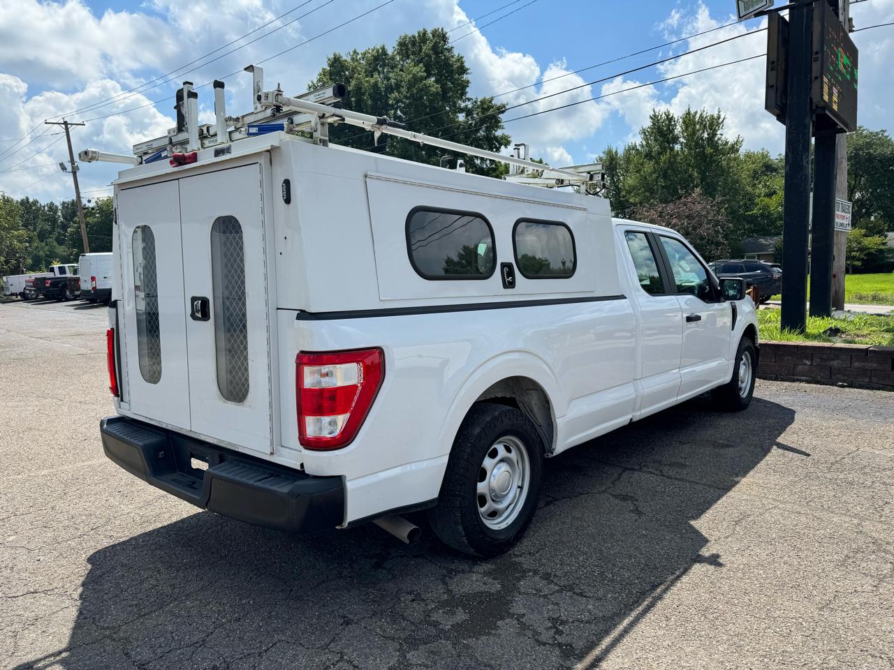 Ford F-150 XL 2WD SuperCab 8' Box 2022