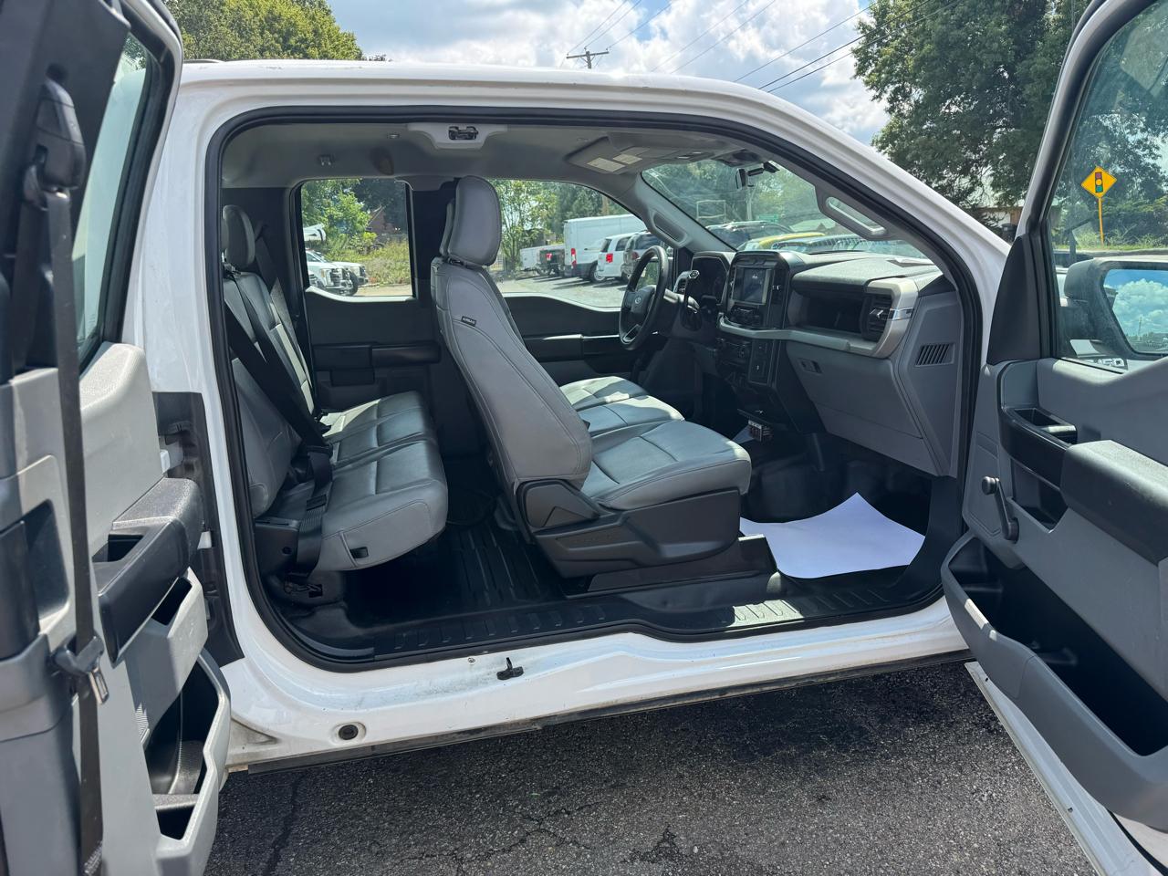 Ford F-150 XL 2WD SuperCab 8' Box 2022