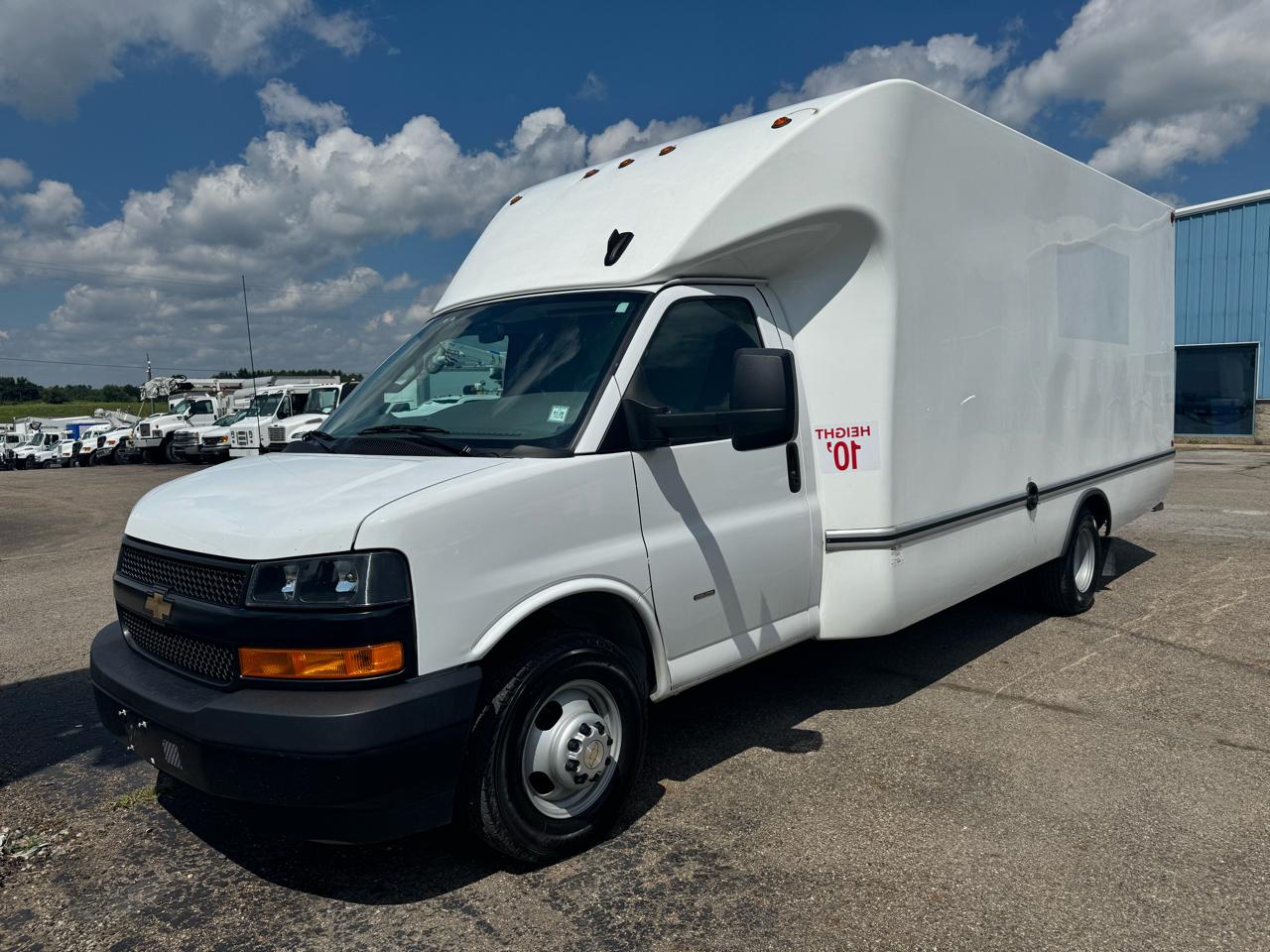 Chevrolet Express Commercial Cutaway 3500 Van 177" 2024