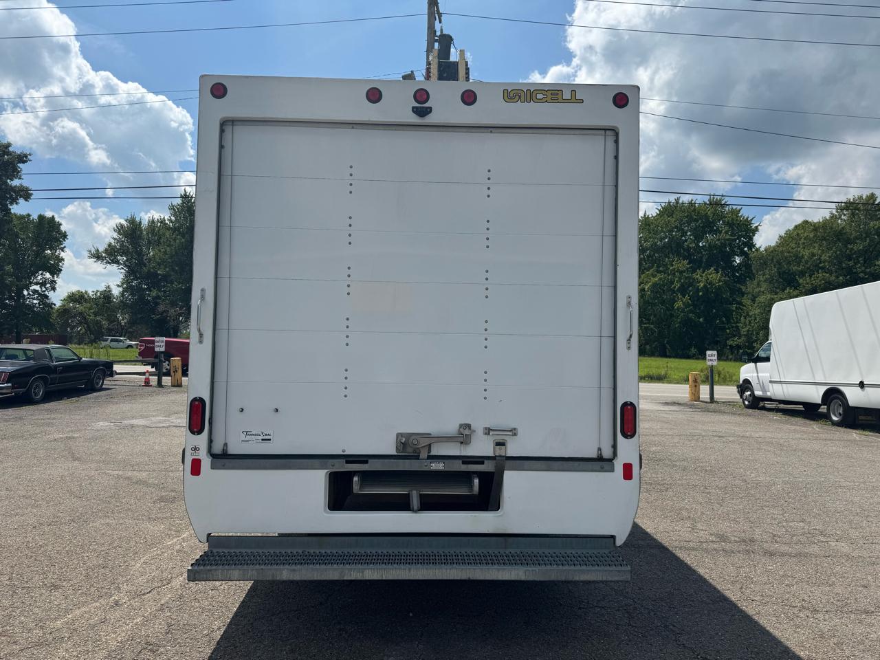 Chevrolet Express Commercial Cutaway 3500 Van 177" 2024