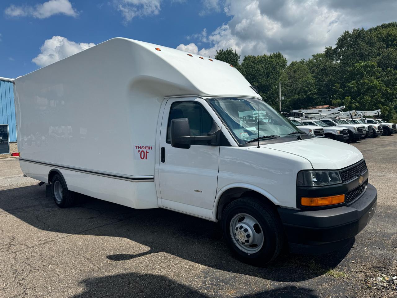 Chevrolet Express Commercial Cutaway 3500 Van 177" 2024