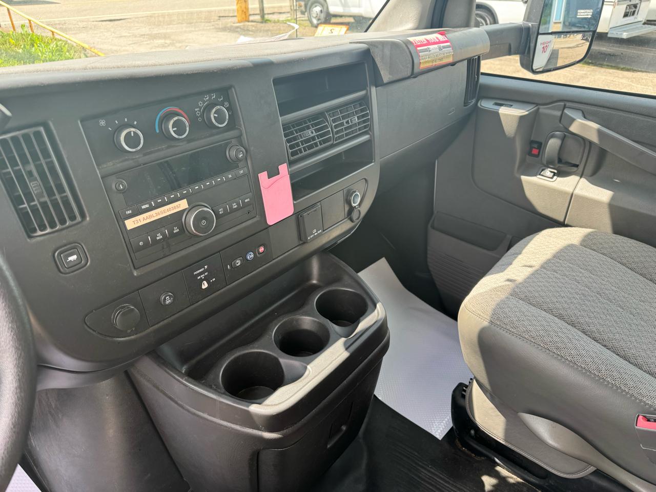 Chevrolet Express Commercial Cutaway 3500 Van 177" 2024