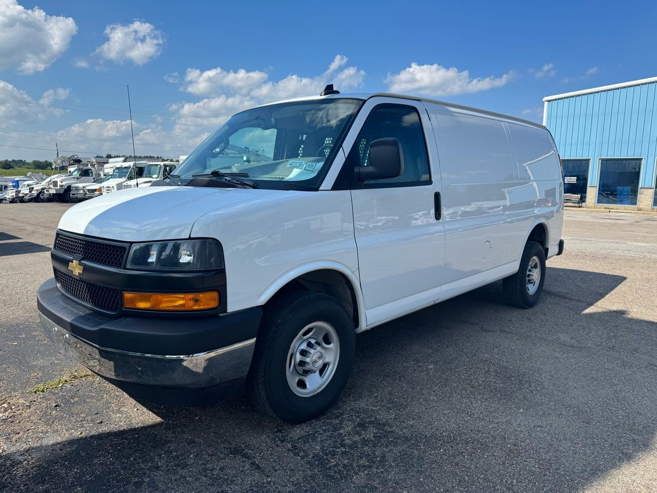 Chevrolet Express Cargo Van RWD 2500 135" 2023