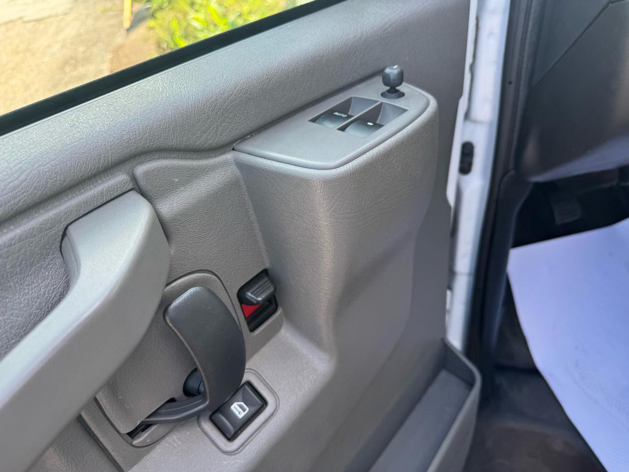 Chevrolet Express Cargo Van RWD 2500 135" 2023