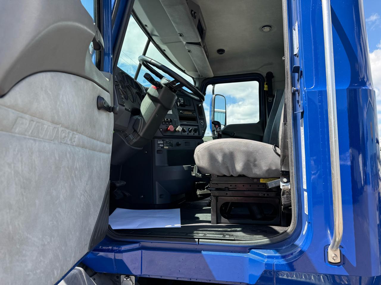 Mack CXU613  2011