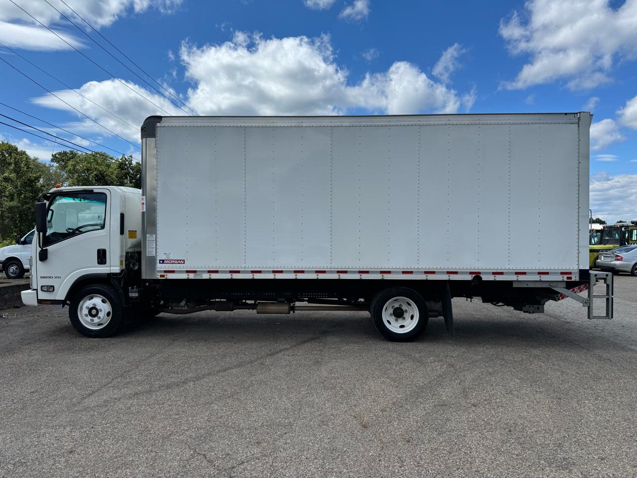 Chevrolet 5500 XG LCF Gas 2WD Reg Cab 176" 2025