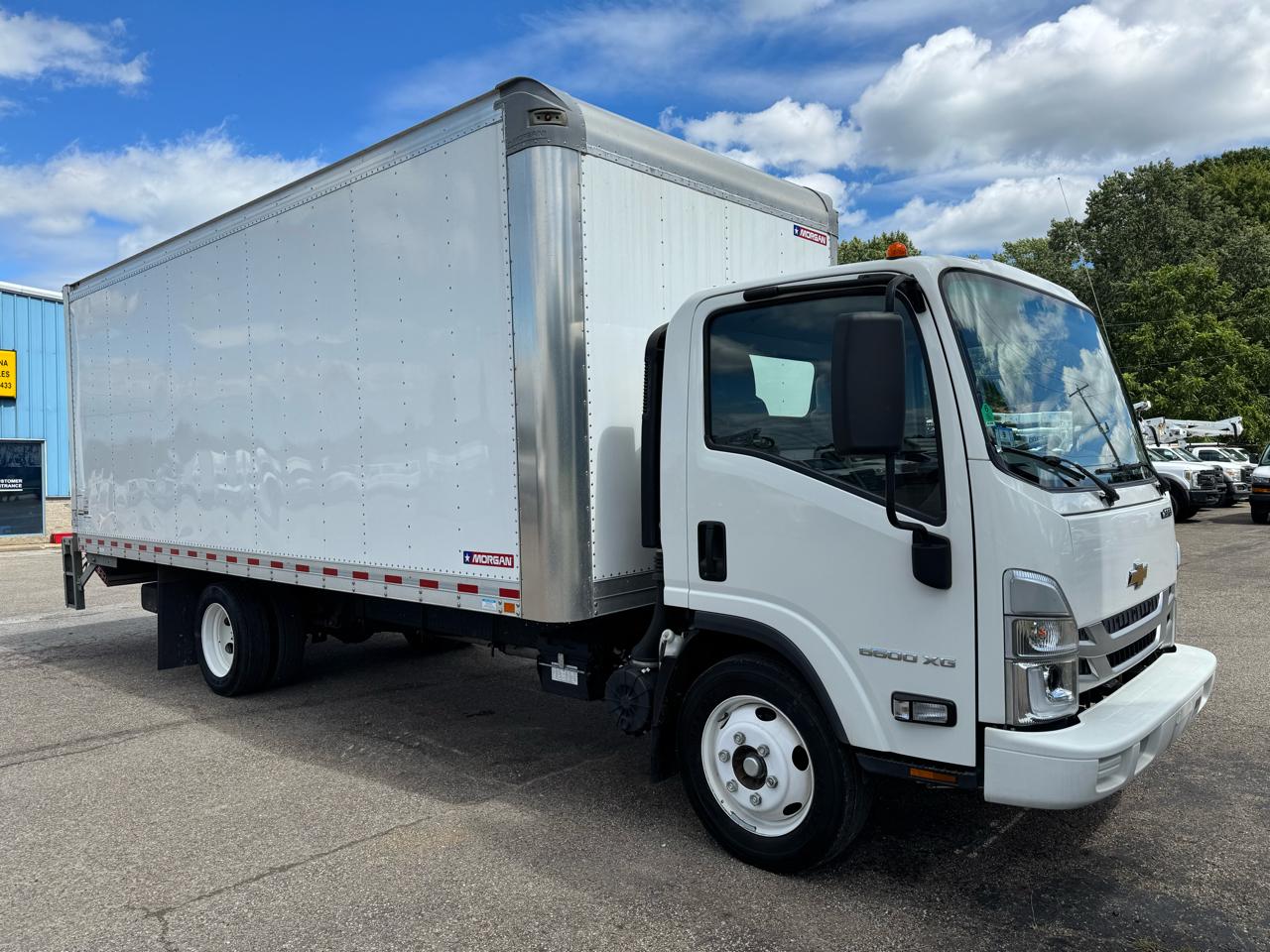 Chevrolet 5500 XG LCF Gas 2WD Reg Cab 176" 2025