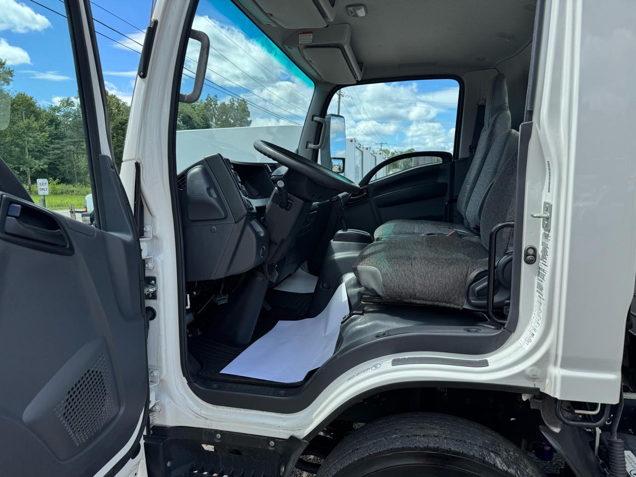 Chevrolet 5500 XG LCF Gas 2WD Reg Cab 176" 2025