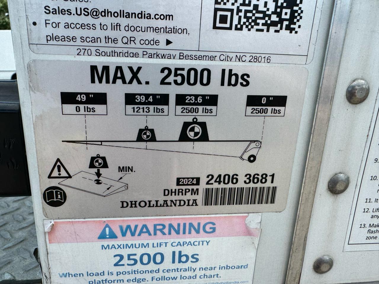 Chevrolet 5500 XG LCF Gas 2WD Reg Cab 176" 2025