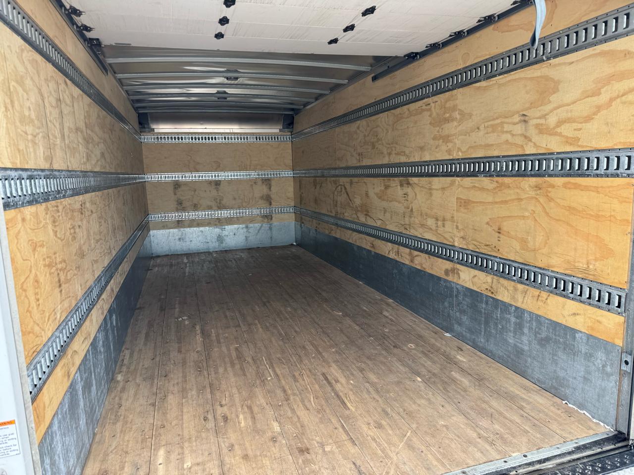 Chevrolet 5500 XG LCF Gas 2WD Reg Cab 176" 2025