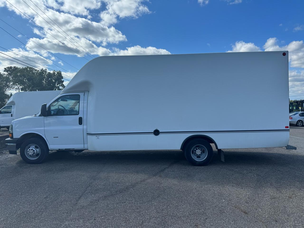 Chevrolet Express Commercial Cutaway 3500 Van 177" 2024