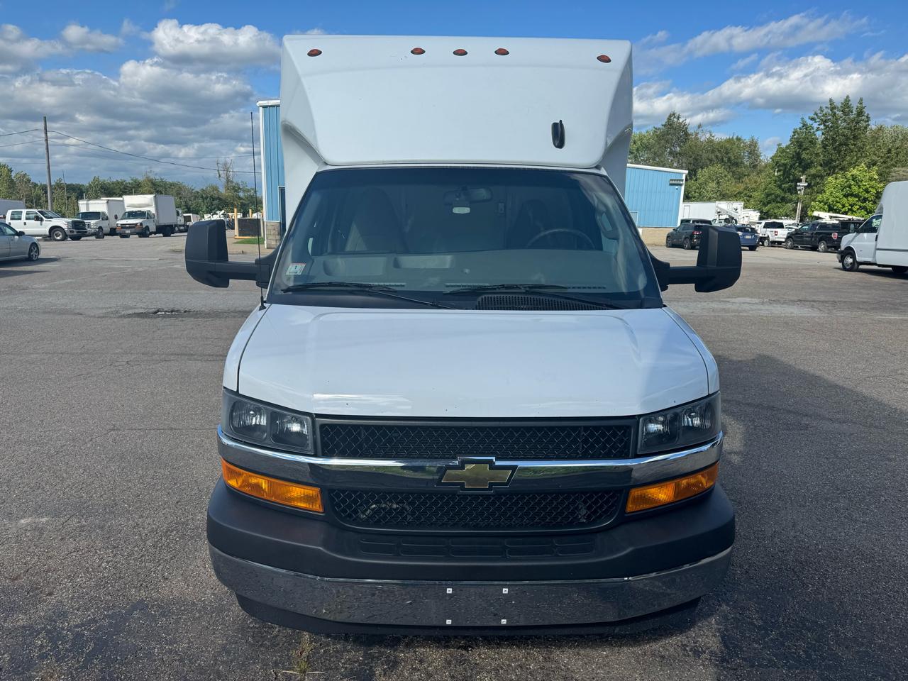 Chevrolet Express Commercial Cutaway 3500 Van 177" 2024
